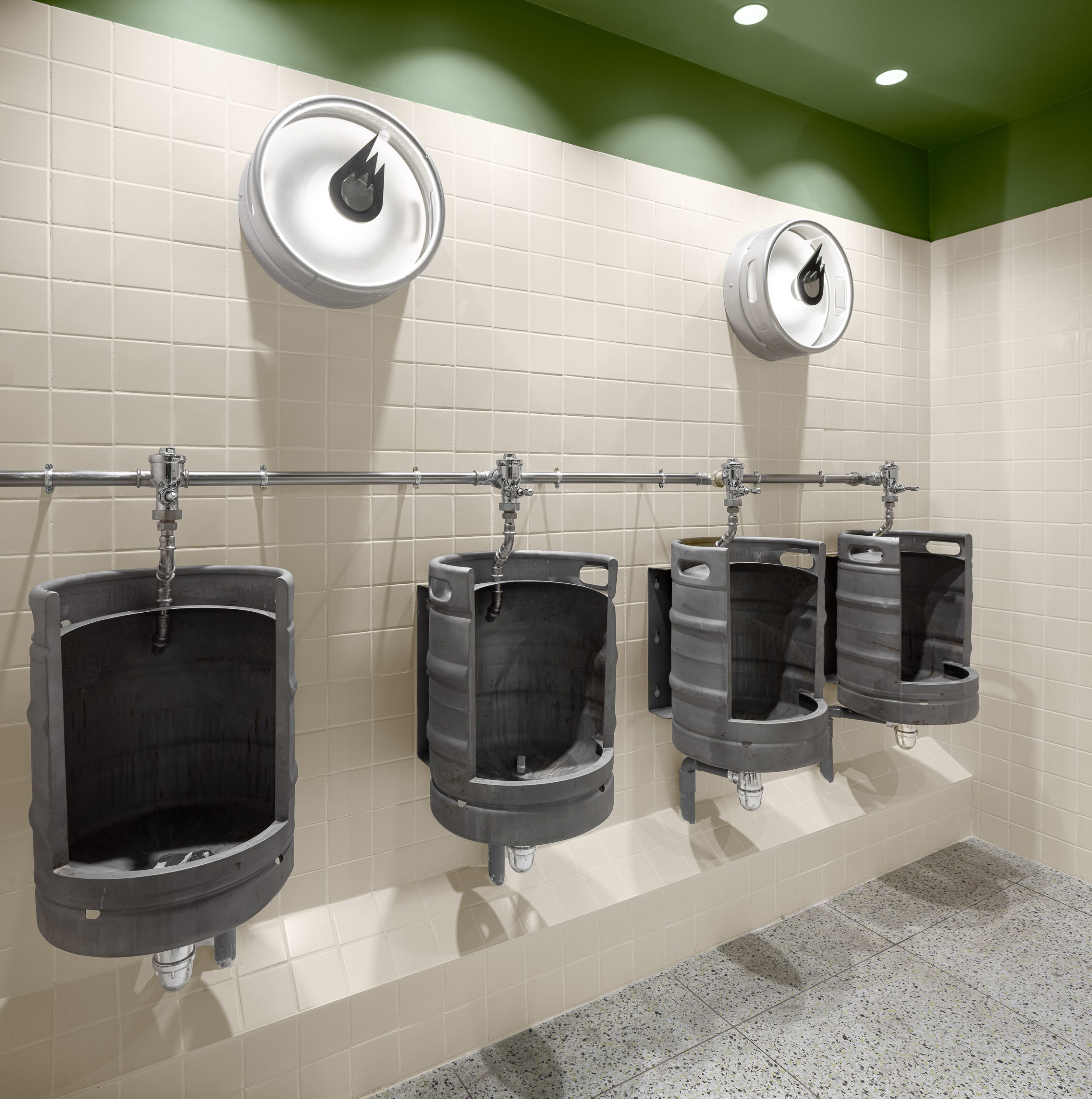 fresque murale restaurant meteor marseille